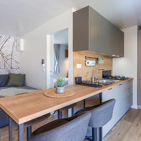 Campingplatz Batana Mobile *