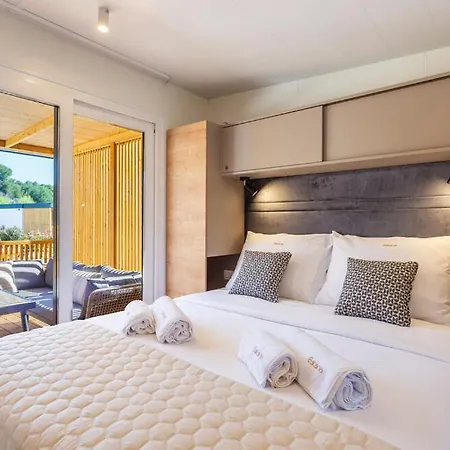 Batana Mobile Kemp Banjole